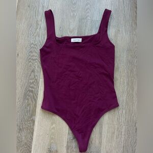 New Aritzia Babaton Maroon Contour Bodysuit